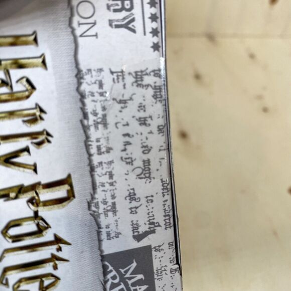 Harry Potter Hogwarts Gryffindor‎ Bobblehead with Scarf and Wand New in Box - Picture 6 of 6